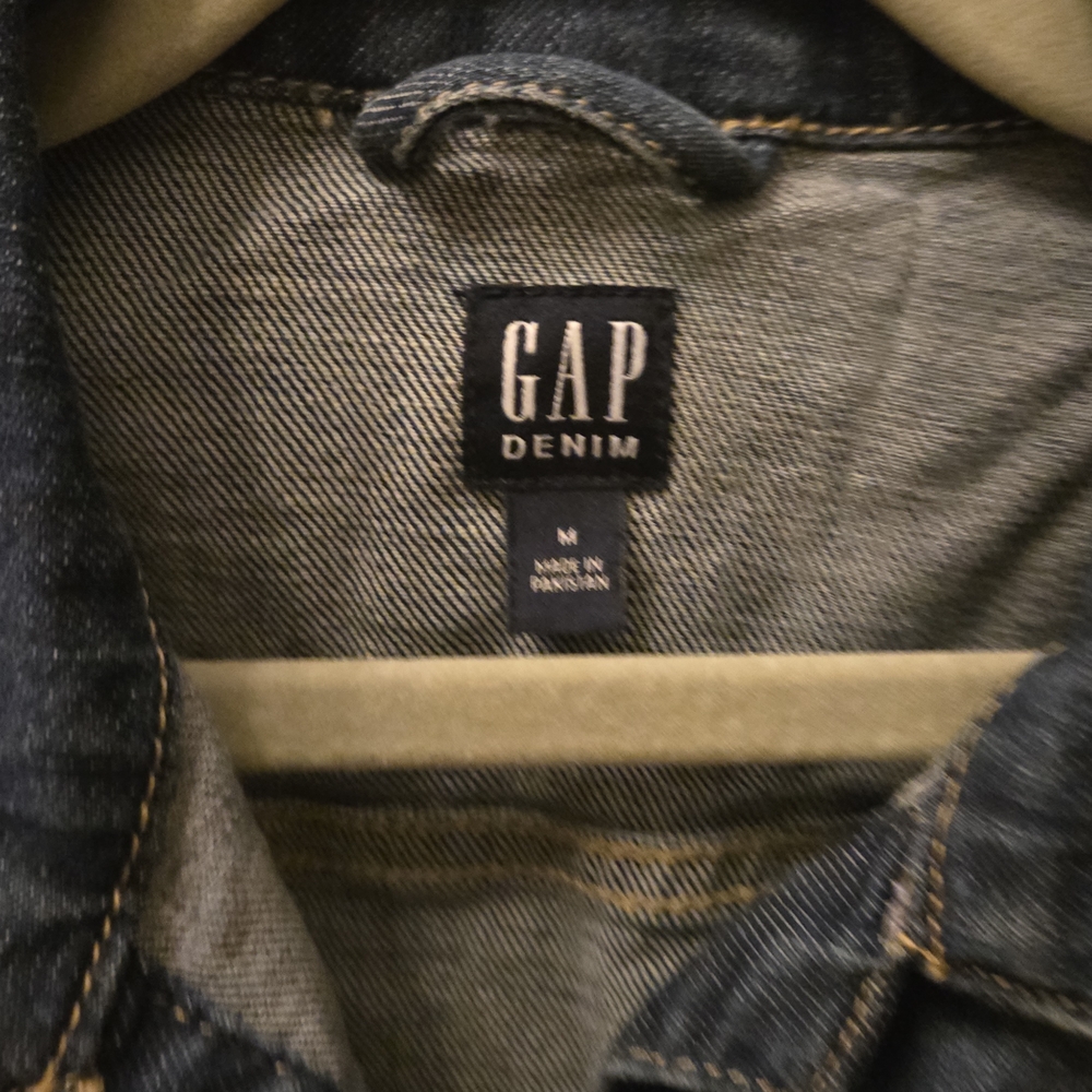 GAP Kids Denim Jacket with Snap Button Details - Picture 2 of 3